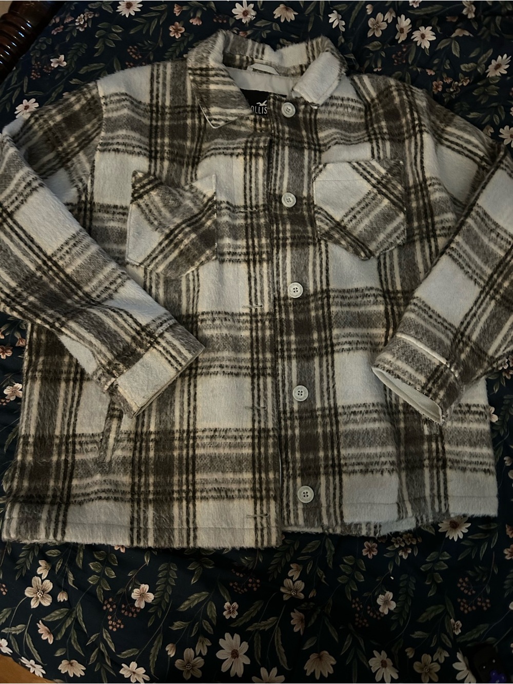 Hollister lined Shacket